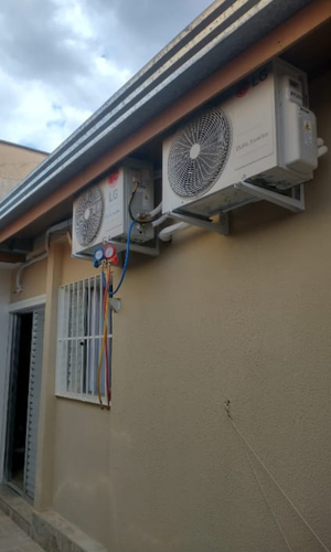 Instalacao-de-duas-unidades-fixadas-na-parede-externa-de-residencia-Climatiza-sorocaba-e-regiao.png